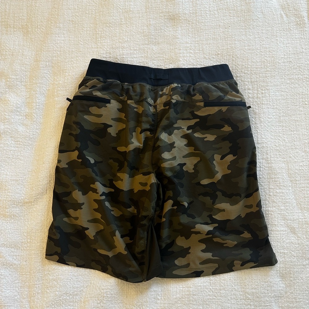 Fabletics One Short - Picture 2 of 2